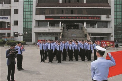 ���P�h�Ĺ�s���y�̓������L���Mһ�������h�T���R����ӛ�h����ּ�������h�T�s�u�к�ʹ�������B�Ձ�������_չȫ�w�h�T���н������h֧����ӛ�oÿ���h�T����h�������h�����ĵȻ����׌�h�T���������ݣ�չʾ�h�T����������Ⱥ���O�������������𶷱����������h�T�����������h���������h�������¸�����������M���ɌWһ�����W�����������õط��յط���������lչ���ṩ�������ľ��������˼�뱣�C�����^܊ �S����